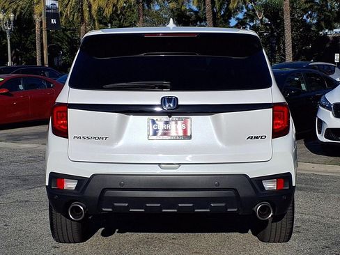 Used 2024 Honda Passport EX-L image 4