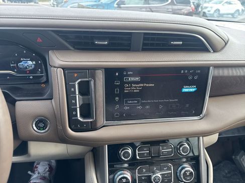 Used 2023 GMC Yukon XL Denali image 19