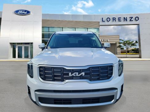 Used 2024 Kia Telluride S FWD image 2