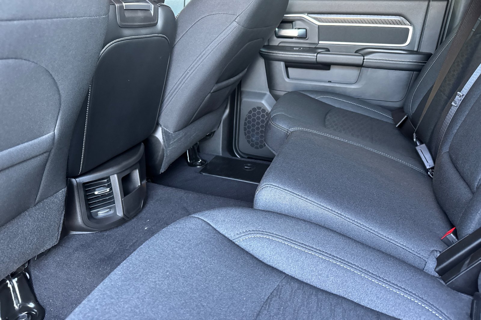New 2027 RAM 3500 Big Horn AWD/4WD image 11