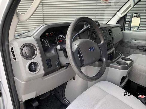 Used 2015 Ford E-450 and Econoline 450 Super Duty w/ Power Windows & Locks Group image 24