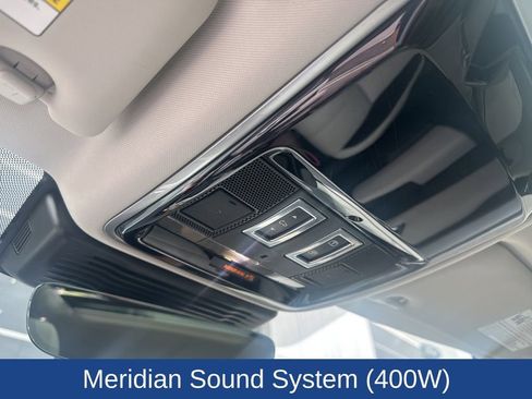 Used 2023 Land Rover Range Rover Velar S image 8