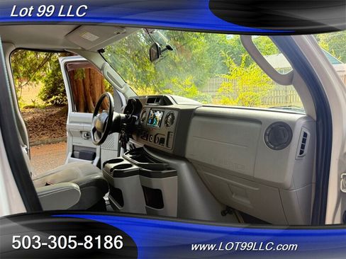 Used 2009 Ford E-350 and Econoline 350 Extended Super Duty RWD image 39