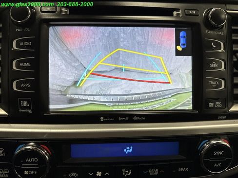 Used 2018 Toyota Highlander Limited image 17