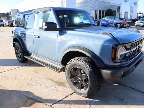 New 2025 Ford Bronco Outer Banks AWD/4WD image 1