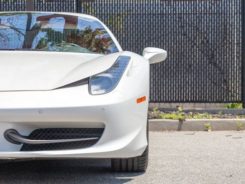 Used 2012 Ferrari 458 Spider RWD image 8