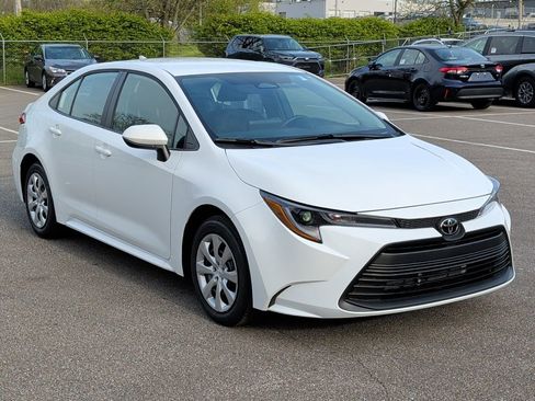 Used 2026 Toyota Corolla LE image 12