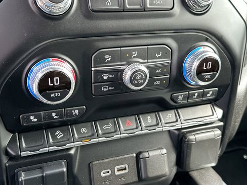 Used 2021 GMC Sierra 1500 AT4 image 18