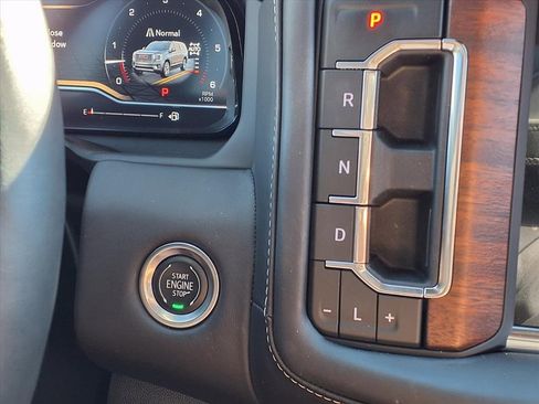 Used 2023 GMC Yukon Denali Ultimate image 22