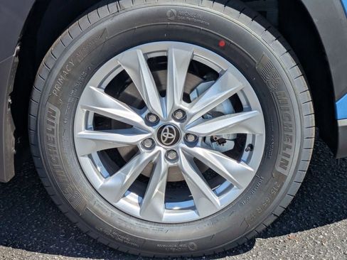 New 2026 Toyota Corolla Cross LE image 12