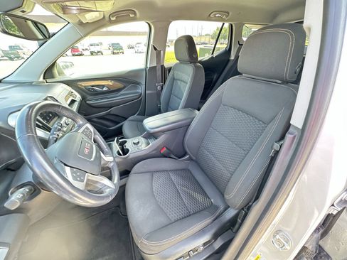 Used 2021 GMC Terrain SLE w/ Driver Convenience Package AWD/4WD image 18