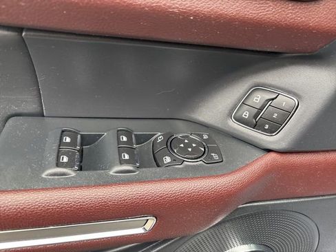 Used 2024 Ford Expedition Limited image 14