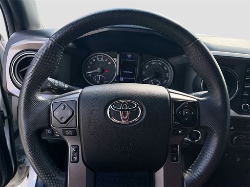 Used 2022 Toyota Tacoma TRD Pro image 11