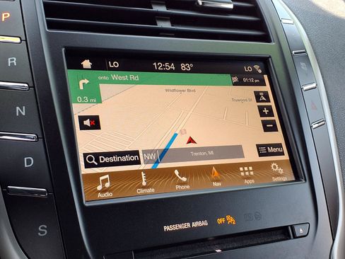 Used 2019 Lincoln MKC Reserve w/ MKC Climate Package FWD image 9