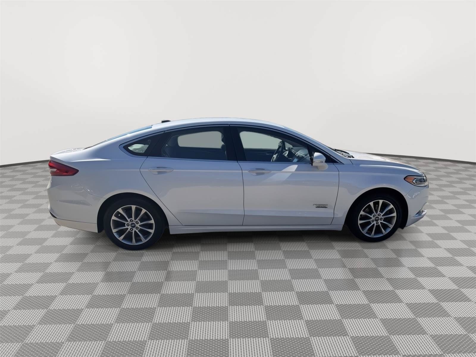 Used 2017 Ford Fusion Energi SE FWD image 8
