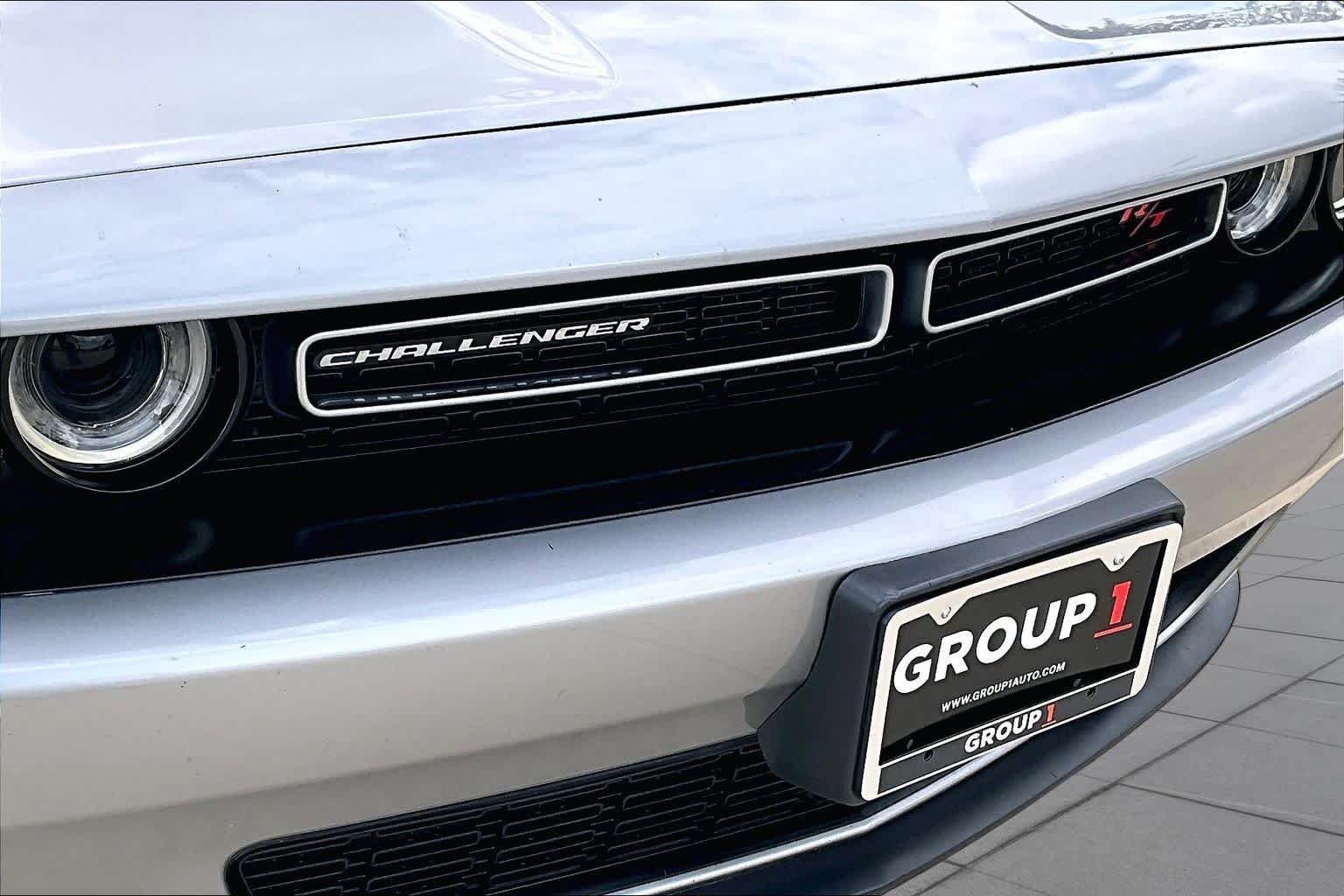 Used 2016 Dodge Challenger R/T RWD image 27