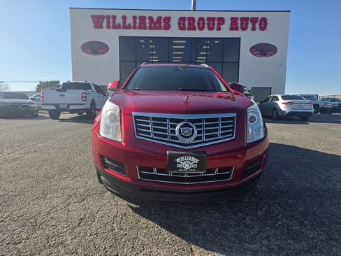 Used 2016 Cadillac SRX Luxury image 2