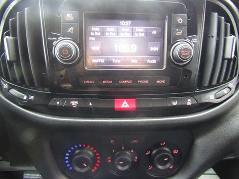 Used 2019 RAM ProMaster City Tradesman SLT image 10