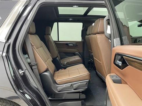 New 2026 Chevrolet Tahoe High Country w/ Sun And Tow Package AWD/4WD image 16
