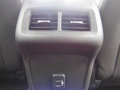 Used 2022 Chevrolet Equinox LT image 34