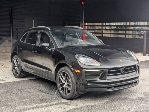 New 2026 Porsche Macan AWD/4WD image 7