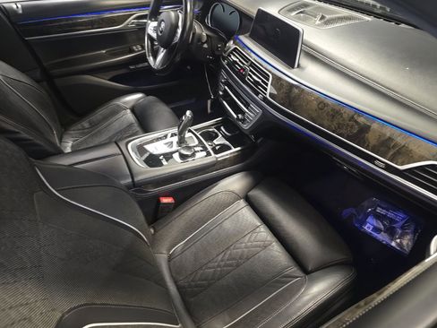 Used 2018 BMW M760i xDrive AWD/4WD image 4