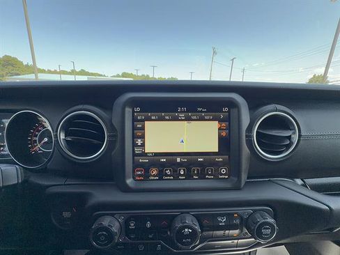 Used 2020 Jeep Gladiator Overland w/ Popular Equipment Package AWD/4WD image 15