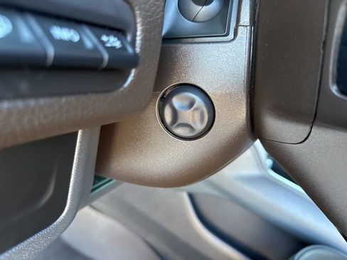 Used 2024 GMC Yukon Denali image 15