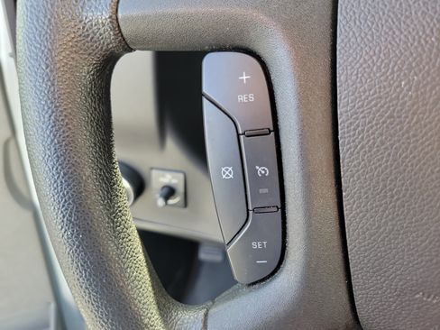 Used 2023 GMC Savana 2500 w/ Driver Convenience Package image 15