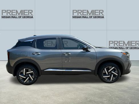New 2026 Nissan Kicks SV w/ SV Premium Package FWD image 4