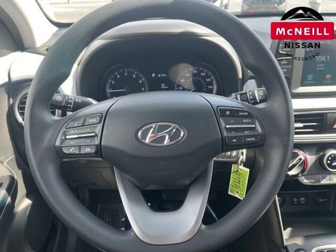 Used 2020 Hyundai Kona SE AWD/4WD image 26