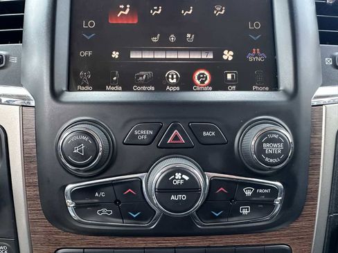 Used 2014 RAM 1500 Laramie image 29