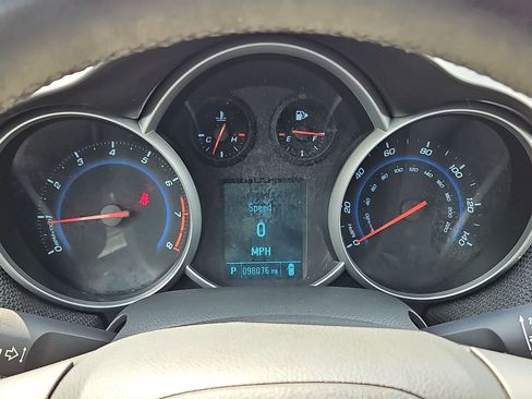 Certified 2012 Chevrolet Cruze LT FWD image 17