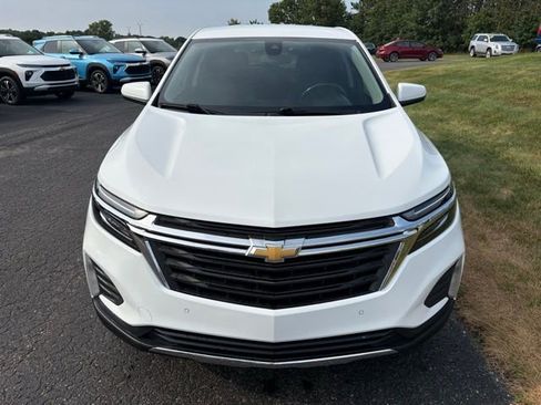 Used 2022 Chevrolet Equinox LT w/ Driver Convenience Package image 6