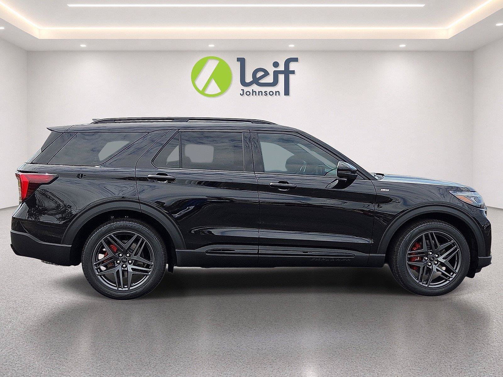 New 2026 Ford Explorer ST-Line w/ ST-Line Street Pack RWD image 7