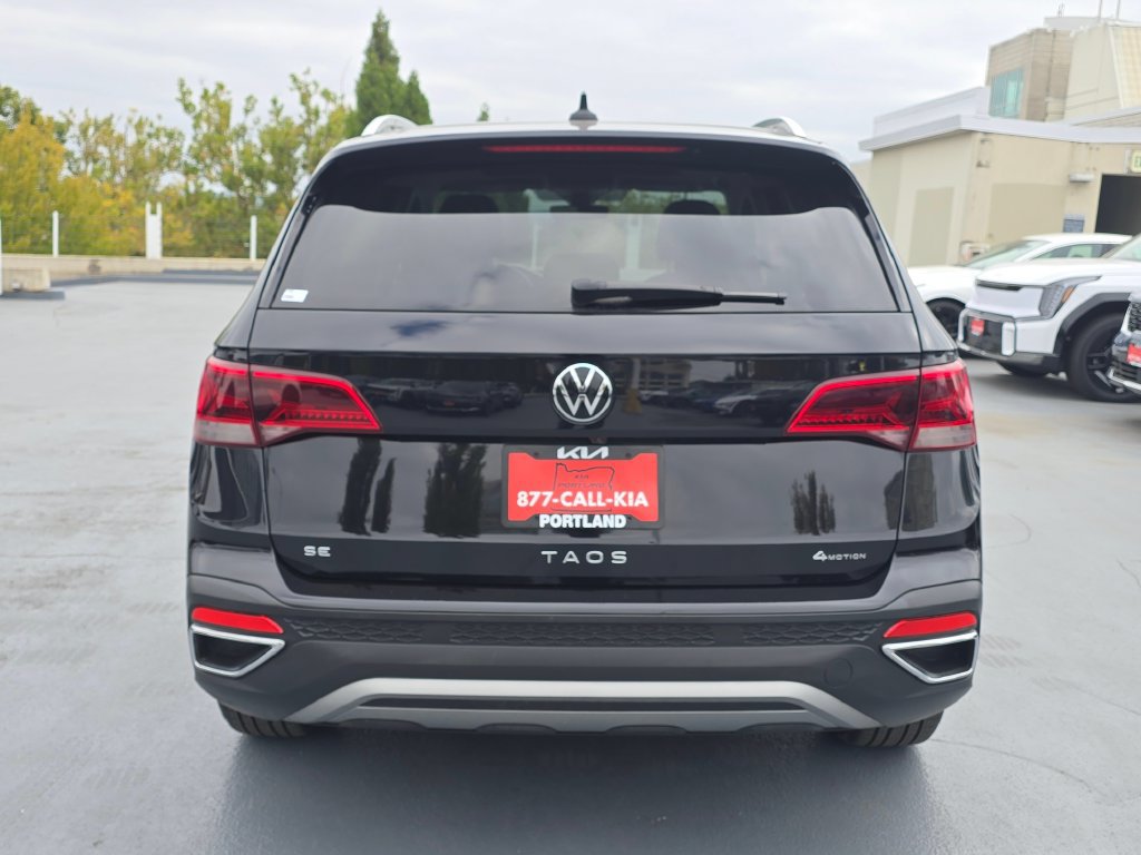 Used 2023 Volkswagen Taos SE AWD/4WD image 4