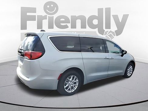 New 2026 Chrysler Voyager LX FWD image 5