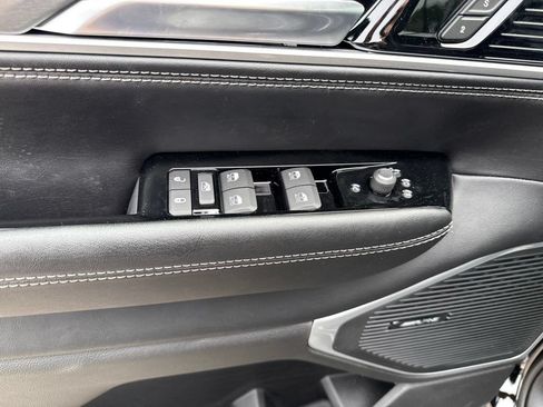 New 2026 Jeep Grand Wagoneer Limited AWD/4WD image 18