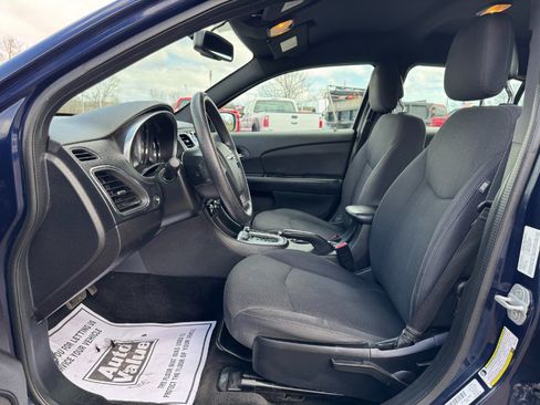 Used 2014 Chrysler 200 LX image 15