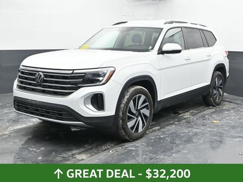 Used 2025 Volkswagen Atlas SE image 6