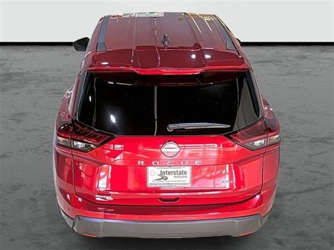 Used 2025 Nissan Rogue S AWD/4WD image 3