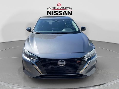 Used 2025 Nissan Sentra SR FWD image 2