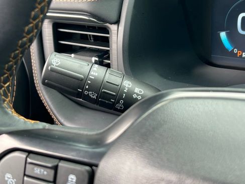 Used 2024 Ford Expedition Platinum image 33