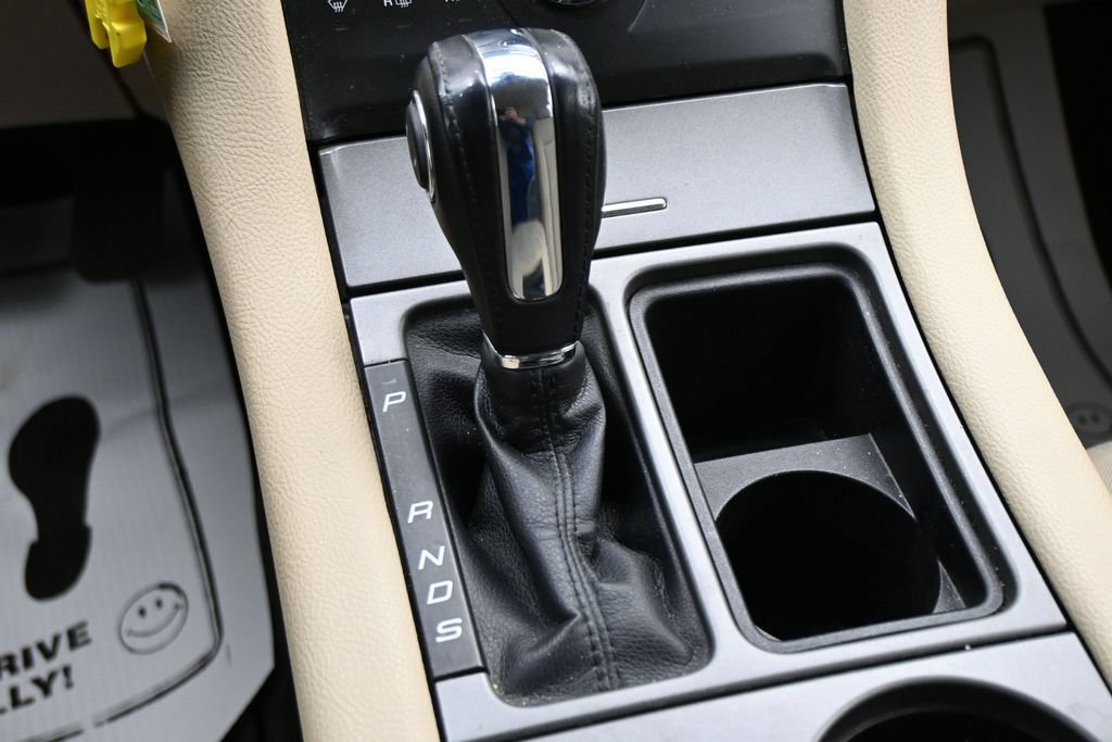 Used 2018 Ford Taurus SEL FWD image 21