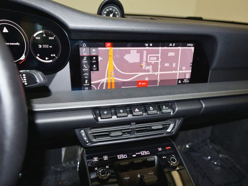 Used 2020 Porsche 911 Carrera 4S image 27