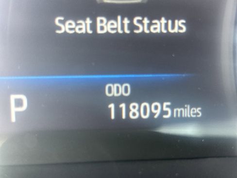 Used 2023 Toyota Highlander XLE image 13