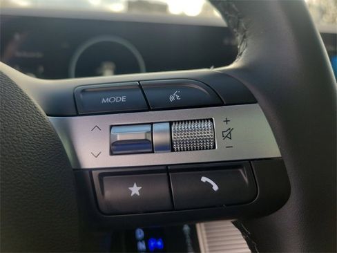 Used 2025 Hyundai Tucson SEL image 25