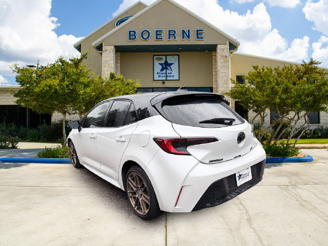 Used 2025 Toyota Corolla Hatchback FWD image 3