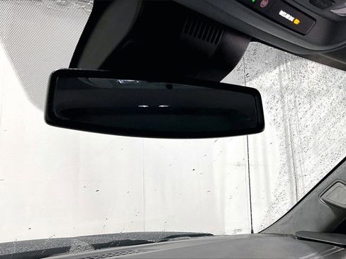 Used 2024 GMC Sierra 1500 SLT image 17