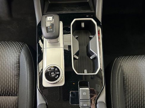 New 2026 Mitsubishi Outlander ES image 11